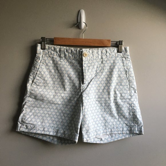⚪ 3/$15 GAP Girlfriend lattice pattern 6" Shorts - Picture 1 of 12